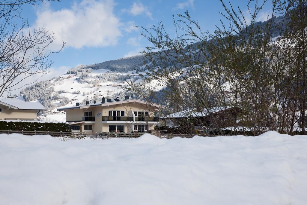 Alpen-Apart Schwendau Buitenkant foto