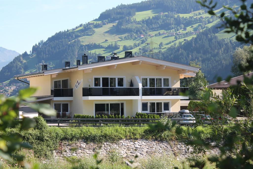 Alpen-Apart Schwendau Buitenkant foto
